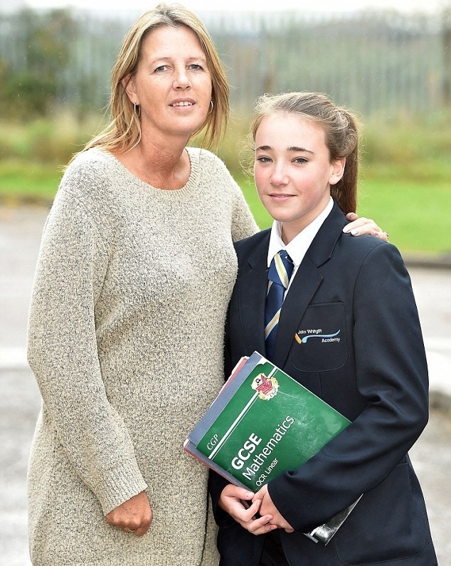 تلميذة تثبت إصابتها بحساسية  من المدرسة!