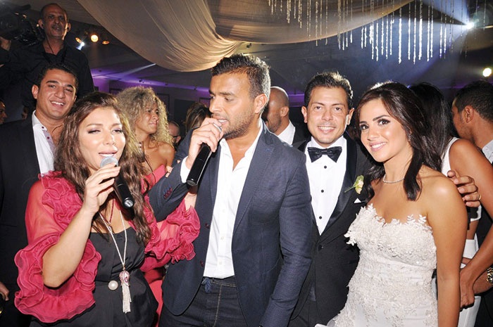 «دويتو» أصالة ورامي صبري يخطف الأضواء في حفلة زفاف