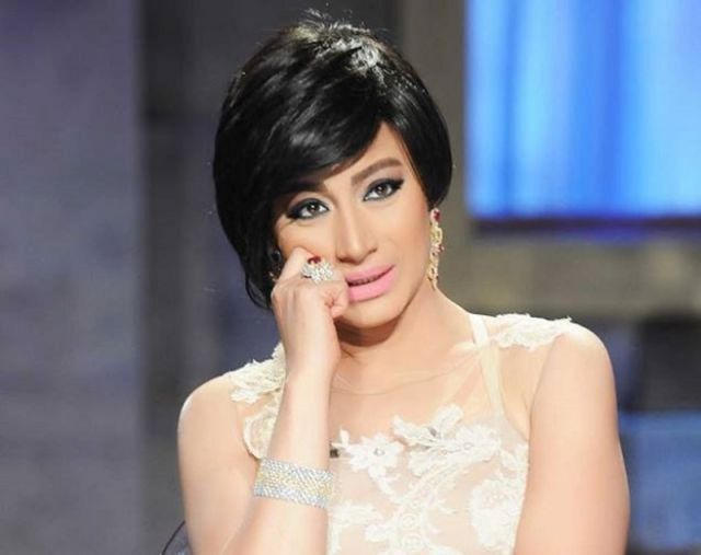 بالفيديو- شاهدوا بسمة وهبة تبكي على الهواء بسبب إصابة شقيقها بالسرطان بعد شفائها مباشرة