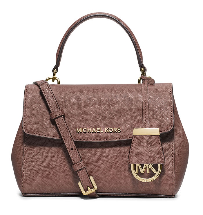 حقيبة Ava من  MICHAEL Michael Kors مثالية للمرأة العصرية