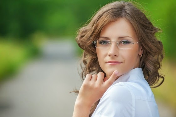 خطوات بسيطة للتخلص من نظاراتكم.. جربوها!