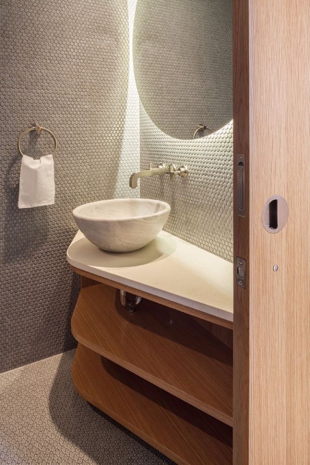 ركن المغسلة في الحمّام