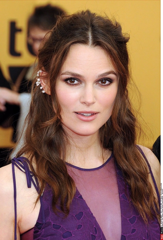 جميلة مثل كيرا نايتلي غامضة وجذّابة