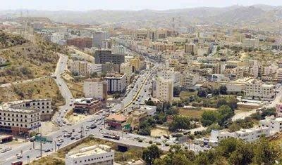 شقيق طالبة كلية المخواة المكبّلة: أختي من قامت بربط يديها بدورة المياه!