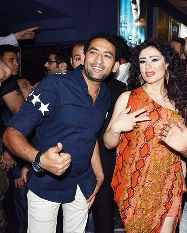 مي كساب تغيب عن الاحتفال بفيلم زوجها