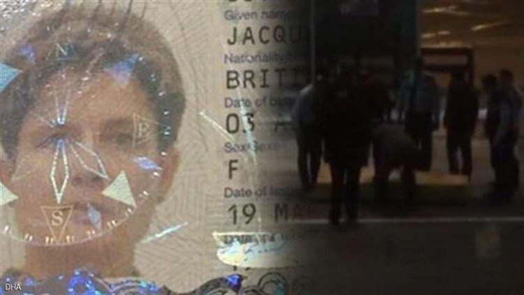 شنقت نفسها في حمام المطار برباط حذائها.. والسبب؟