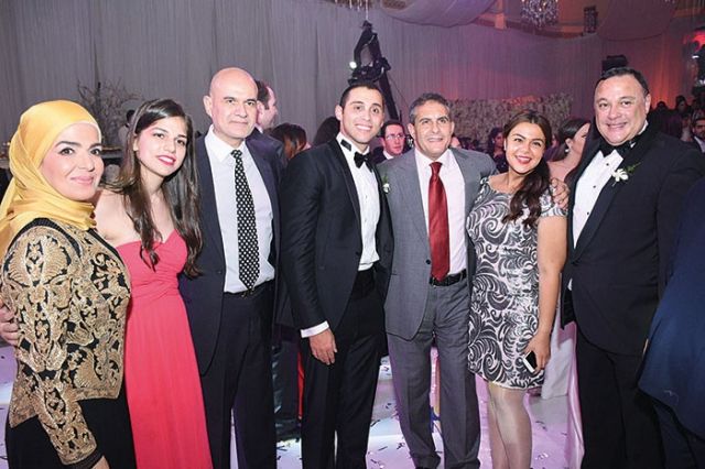 والد العريس وكابتن طاهر أبو زيد وابنته مريم والدكتور محمد قورة وزوجته منى عبدالغني