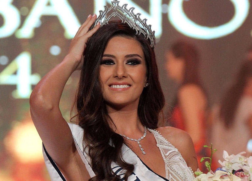 بالصور - ملكة جمال لبنان تدخل القفص الذهبي