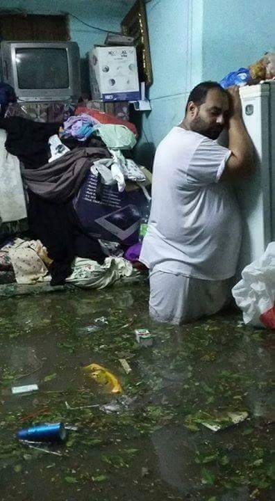 بالفيديو والصور- كارثة السيول في الإسكندرية.. وما هو عدد الوفيات؟