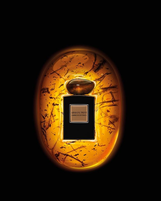 لغز العنبر مع عطر Armani Prive Ambre Eccentrico