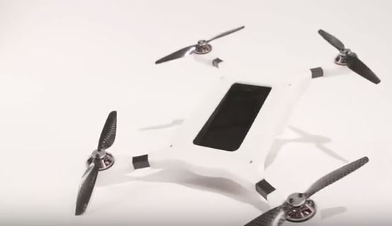 بالفيديو – اكسسوار جديد يحوّل هاتفك الذكي الى طائرة من دون طيار