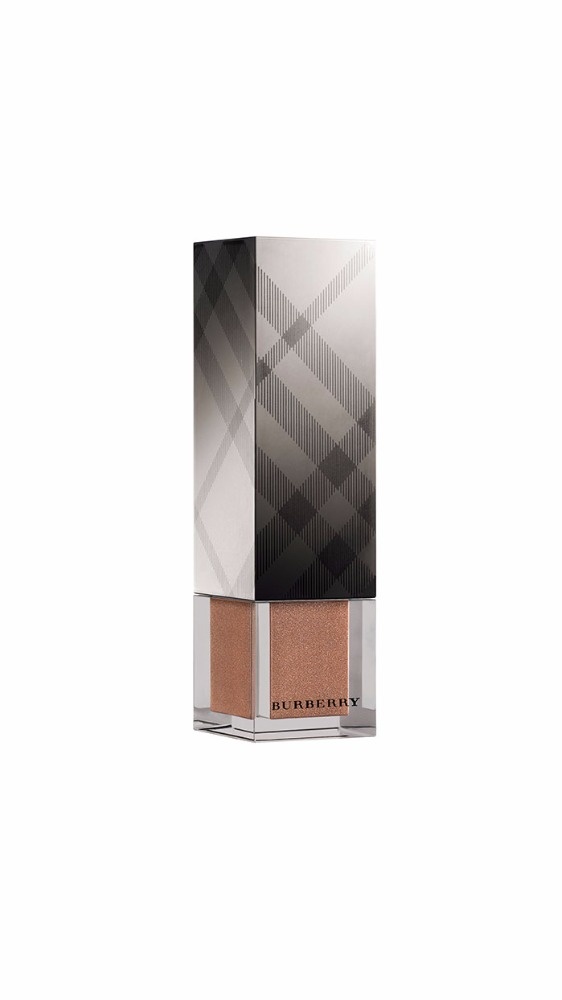 Burberry Make up Fresh Glow Luminous Fluid Base in Golden Radiance No.2 Laha Magazine