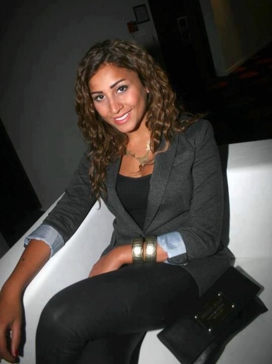 بالصورة - شاهدوا دينا الشربيني في مشهدها الأول منذ خروجها من السجن