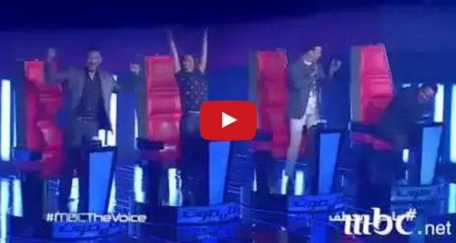 بالفيديو- كواليس لم تروها على الشاشة من الحلقة الثانية من مواجهات the voice... كاظم ساعد صابر في الخفاء