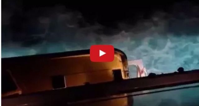بالفيديو- بعدما احتفل بعيد زوجه... انتحر من على متن السفينة!