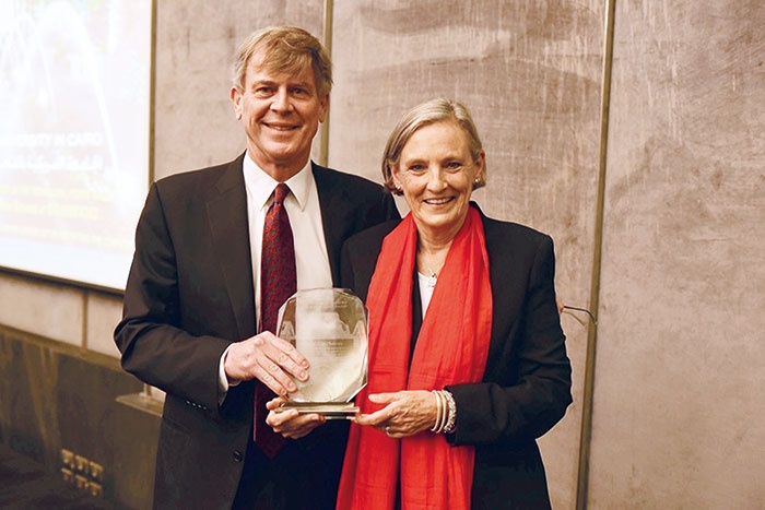 تكريم رئيسة الجامعة الأميركية في القاهرة