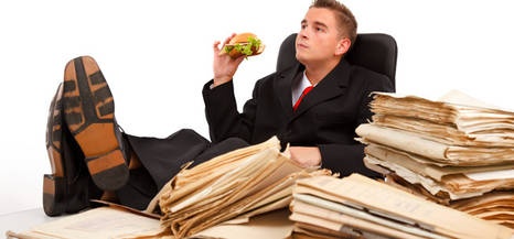 ما العمل مع المدير المتسلط؟