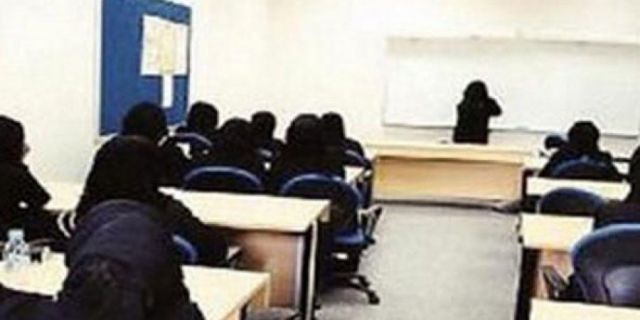 وفاة معلمة أثناء شرح الدرس في الرياض