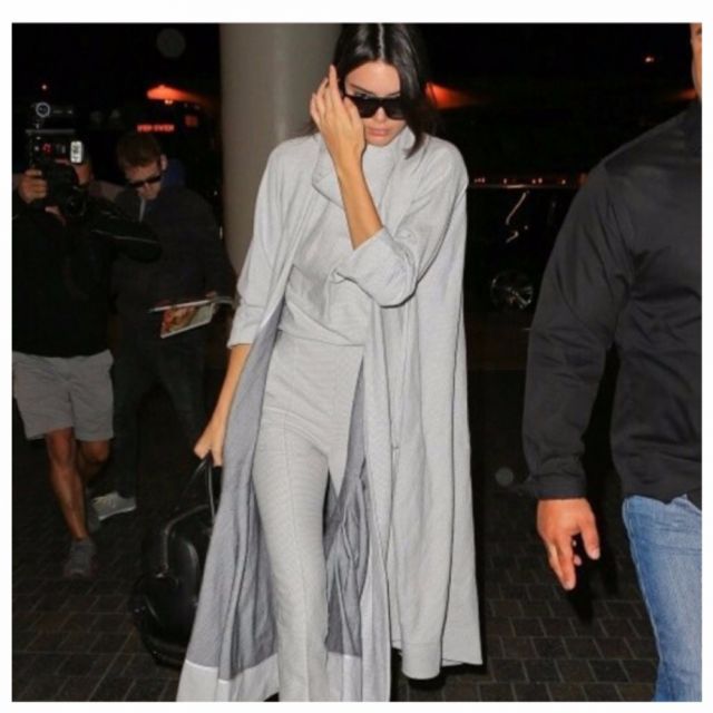 تألقي بإطلالات اللون الموحد