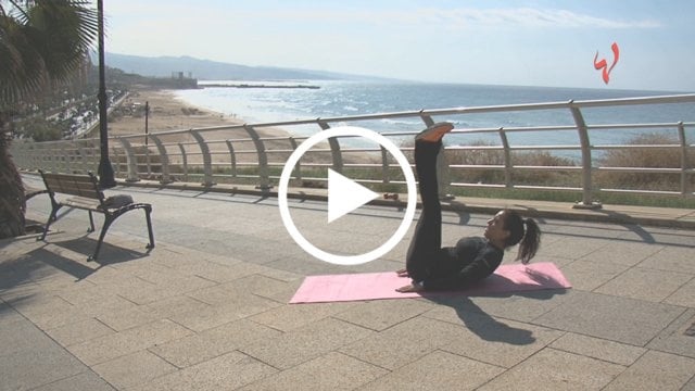 لشدّ وتنحيف البطن إليك هذا التمرين