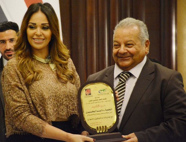 بالصور - تكريم داليا البحيري وخالد سرحان وميّار الببلاوي في مؤتمر 