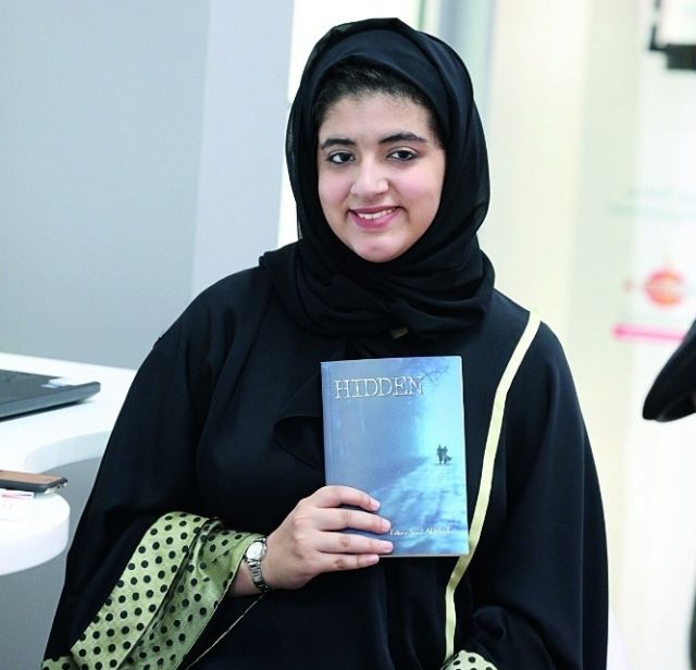 أصغر روائية إماراتية: فاطمة سعود المعلا تحكي في «المخفي» عن محنة السرطان