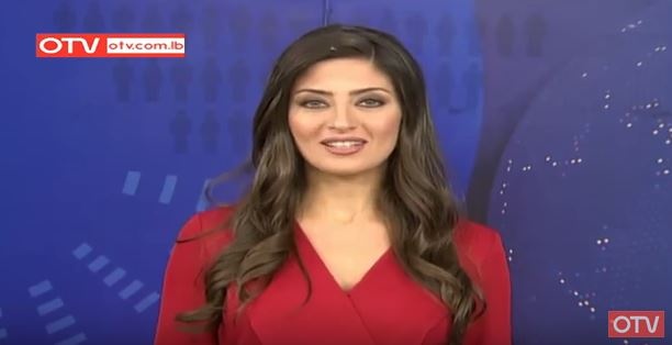 بالفيديو - معركة بين ذبابة ومذيعة.. شاهدوا ردة فعلها!