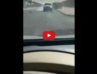 بالفيديو - مصارعة سيارات رباعية في السعودية... ماذا حدث للسائقين؟!