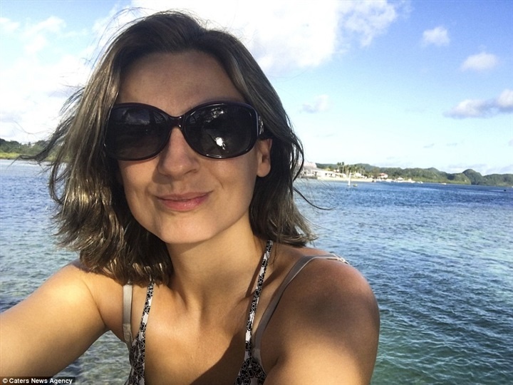 بالصور - الشرطة تلقي القبض على عروسين بسبب صور زفافهما!