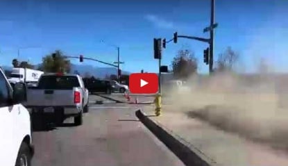 بالفيديو - اللحظات الأولى لإطلاق نار في كاليفورنيا أدّى إلى مقتل وإصابة 20 شخصاً