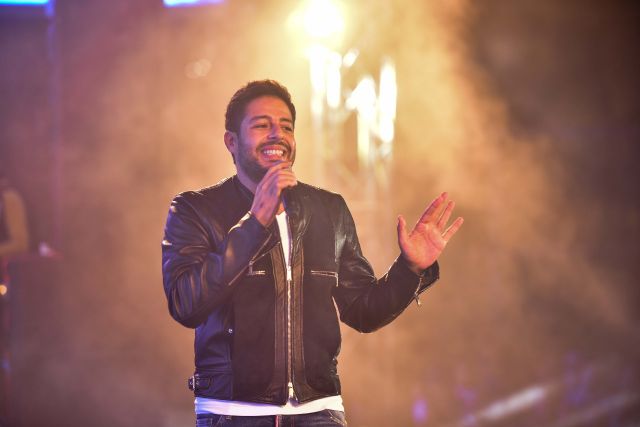 بالصور - محمد حماقي يرفض طلب للجمهور.. ما هو؟