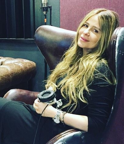 كارول سماحة في صورة جديدة... قدم من تقبّل؟