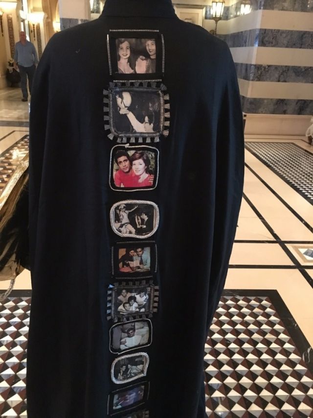 زي سينمائي بامتياز وحنين إلى السينما المصرية القديمة