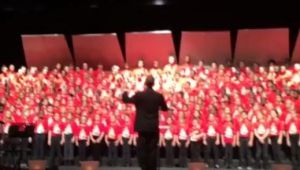 بالفيديو- أطفال كنديون يرحبون باللاجئين السوريين بنشيد "طلع البدر علينا"