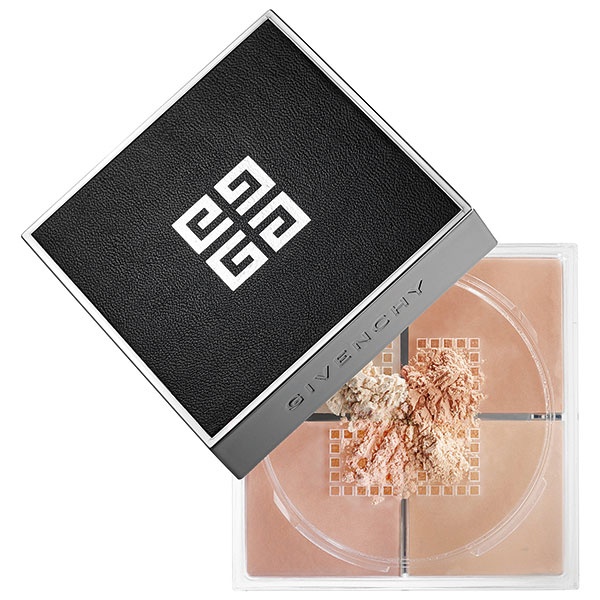 لمسة مخملية Givenchy Prisme Libre in Taffetas Beige.  