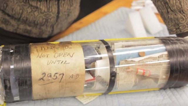 العثور على رسالة موجهة إلى أجيال عام 2957.. ماذا فعلوا بها؟