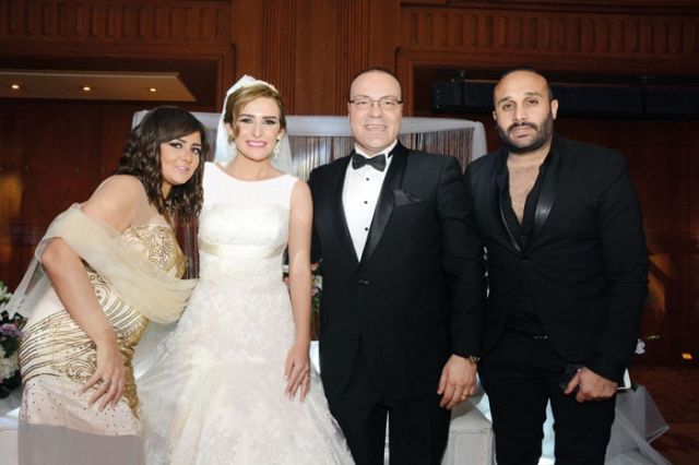 العروسان ومصطفى محفوظ وشذى
