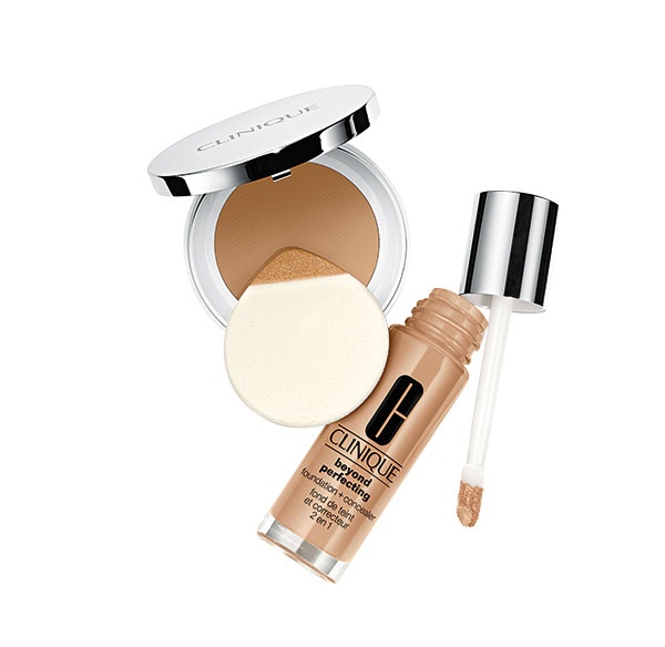 لسحنة خالية 
من  العيوب
Clinique 2-in-1 Beyond Perfecting Powder Foundation + Concealer
