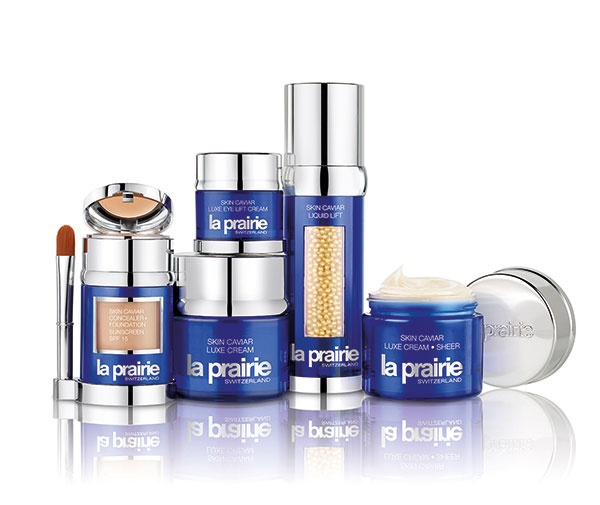بشرة مشرقة ونقية مع
 La Prairie
 Skin Caviar 
Concealer 
Foundation SPF15