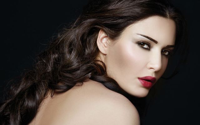 سيرين تغرّد بصورة إبنة كارول سماحة.. ماذا دار بينهما؟