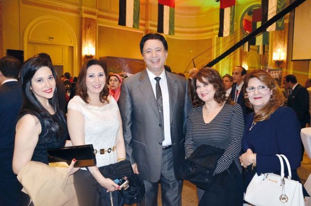 الوزراء والسفراء ونجوم الفن والإعلام يشاركون في العيد الوطني للإمارات في القاهرة
