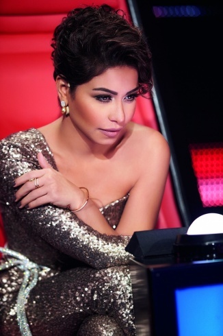 بالصورة - شيرين تصطحب ابنتيها إلى كواليس The Voice