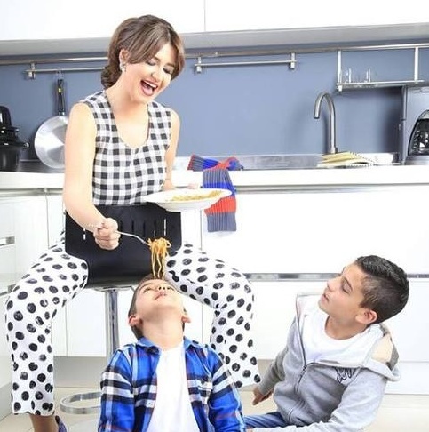 منع نجلي هنا شيحا من السفر.. لماذا وكيف كان رد فعلها؟