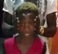 بالفيديو - شاهدوا أغرب رقبة في العالم!