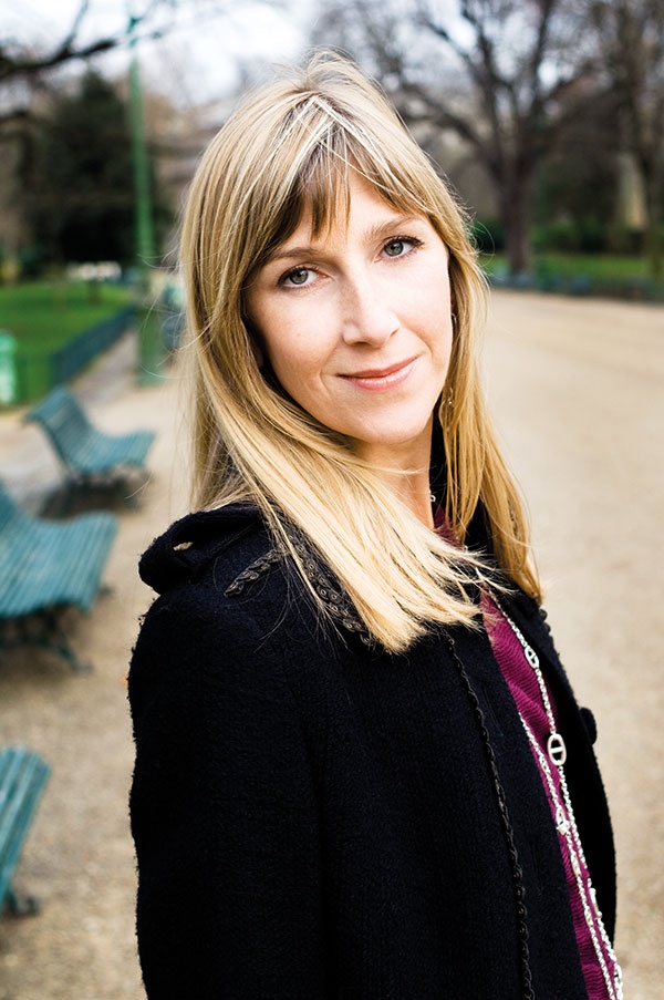 صانعة عطر
 Roberto  Cavalli  Essenza لويز تيرنر: ترجمة رائحة عطرية في كلمات أمر شخصي