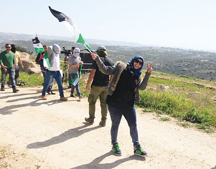 المقاومات الشعبيات الفلسطينيات: نودع بعضنا وداعاً صامتاً لأننا لا نعلم من منا ستعود... ومن منا ستستشهد