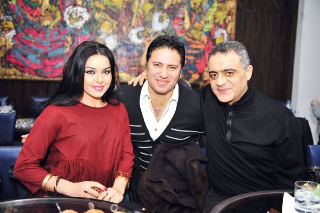 تامر عبدالمنعم يتوسط يحيى البستاني وألا كوشنير
