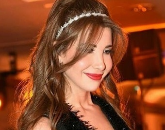 بالصور- فستان إليسا يشعل انستغرام ماذا عن فستان هيفاء وهبي؟ شاهدوا ماذا ارتدت النجمات ليلة رأس السنة