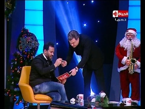 بالفيديو –  تنويم ماجد المصري مغناطيسياً على الهواء.. شاهدوا ماذا حصل!