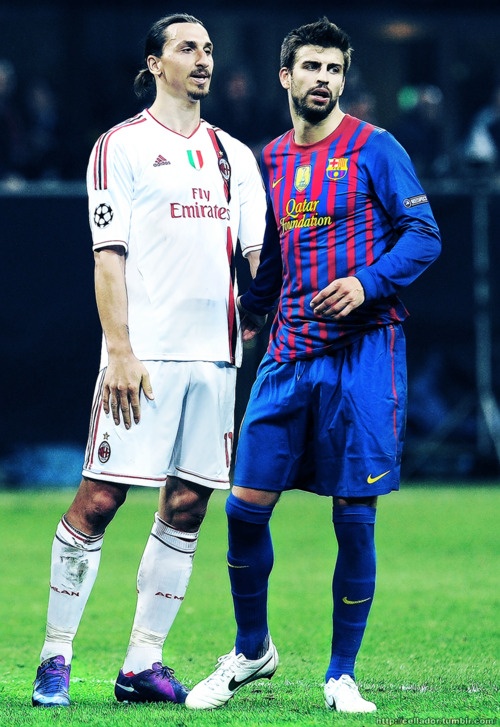 بالصورة - بيكيه صديق شاكيرا وزلاتان ابراهيموفيتش.. مثليان؟!!